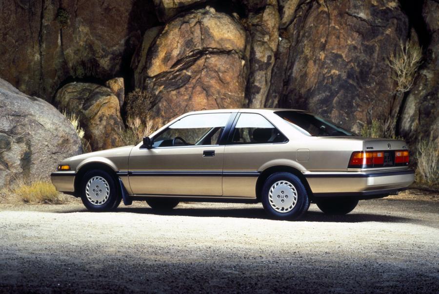  Honda Accord 1986 года  (фото 16 из 26)